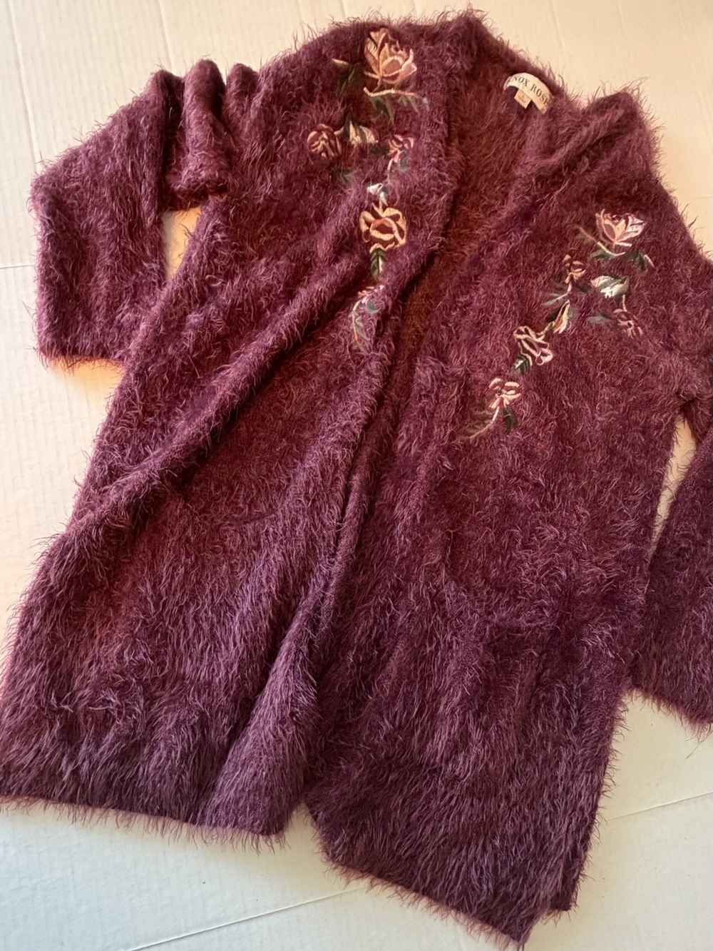 Knox Rose size Large sweater, oversized, dark pink with floral design